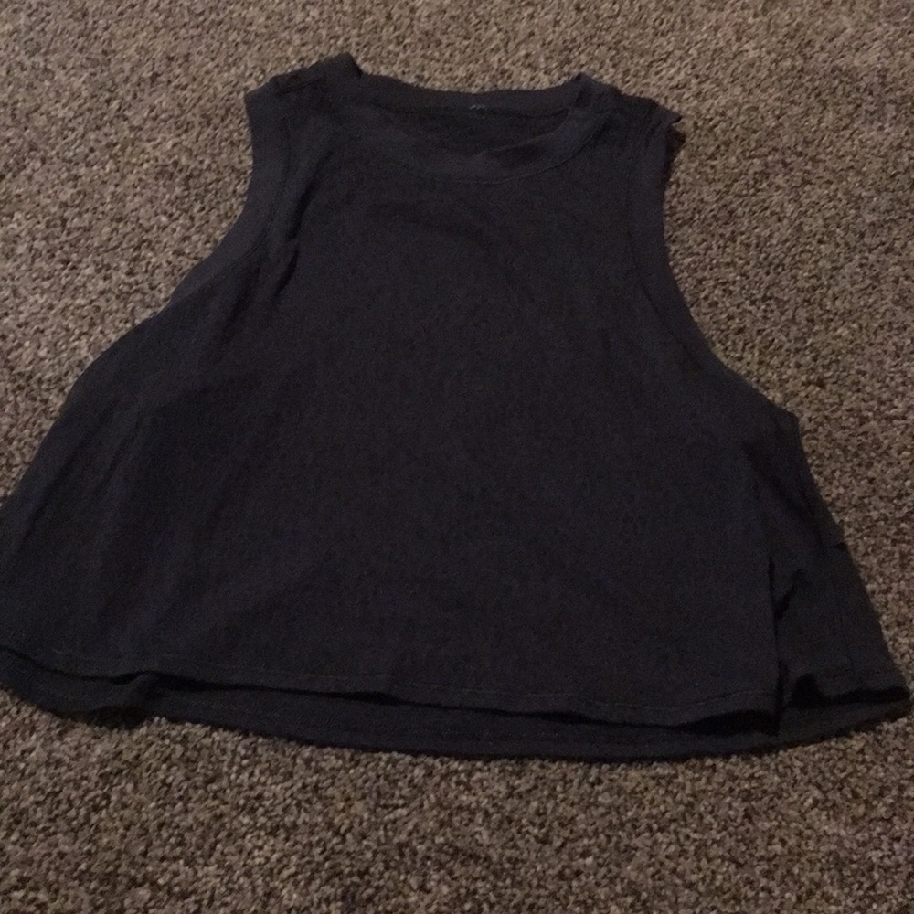 Lululemon cropped top